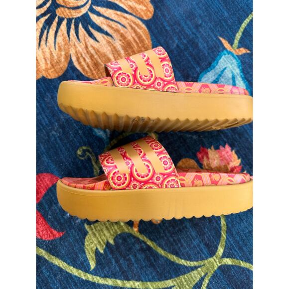 Farm Rio x Adidas,Adilette Platform Slides, Awesome Arch Support, EUC, Size 8 - Picture 6 of 10